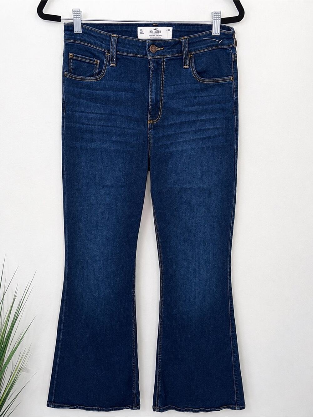 Hollister Curvy High-Rise Flare Jeans Size 10L Dark Wash